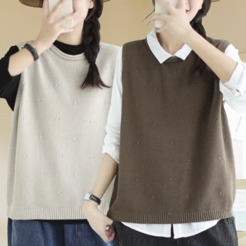 뱃살 싹 가려주는 로시아 니트조끼